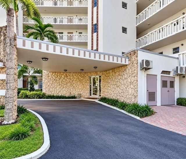 3199 S Ocean Dr, Unit 203, Hallandale Beach, FL 33009 Photo