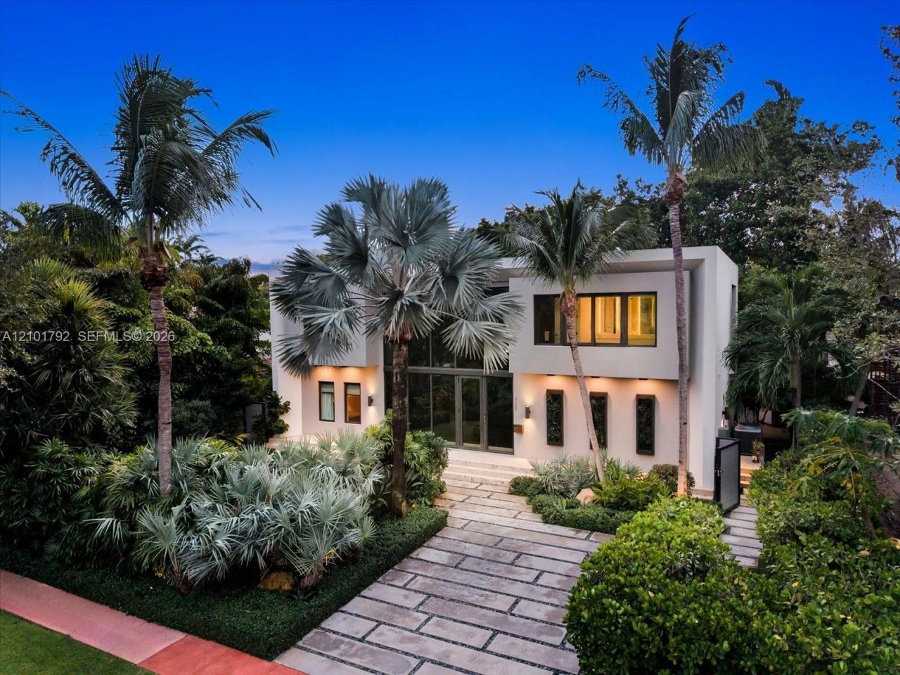 4322 Nautilus Dr, Miami Beach, FL 33140 Photo