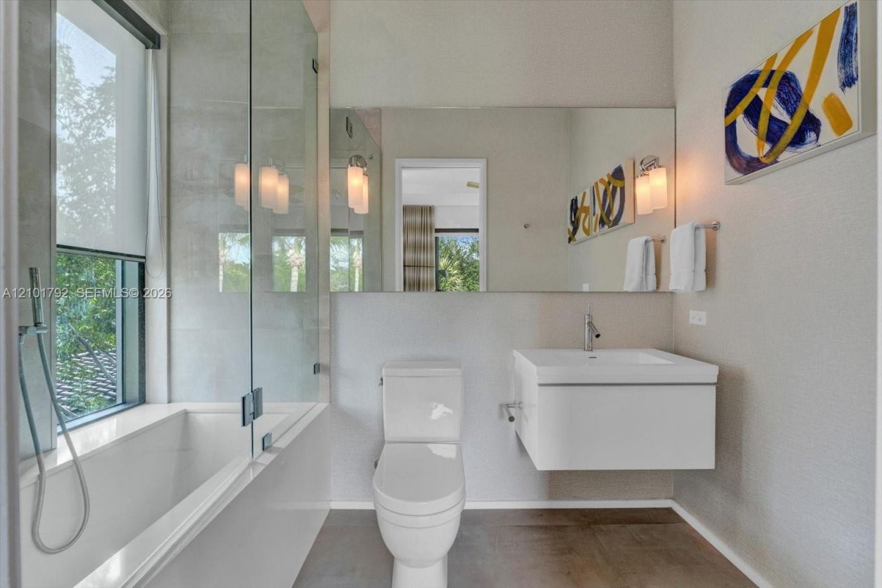 4322 Nautilus Dr, Miami Beach, FL 33140 Photo