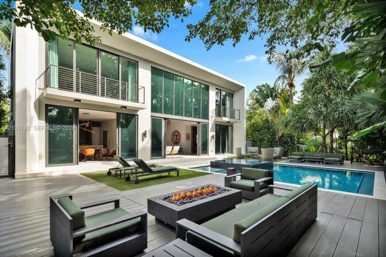 4322 Nautilus Dr, Miami Beach, FL 33140 Photo
