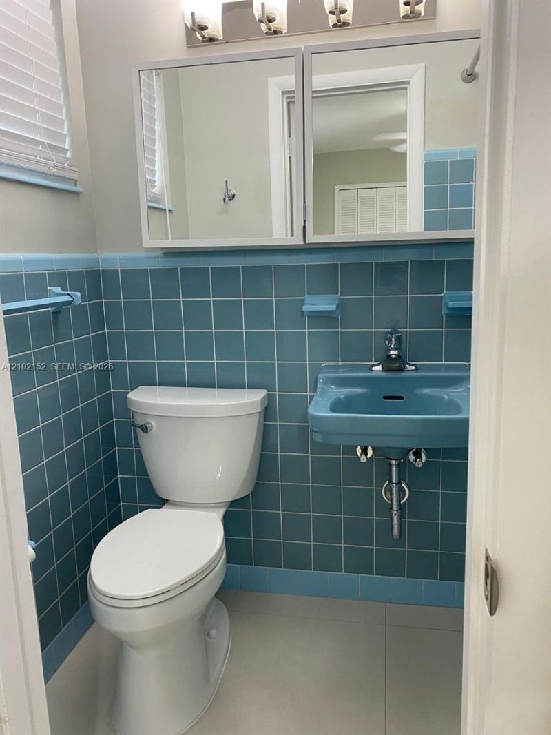 467 W 43rd Pl, Hialeah, FL 33012 Photo