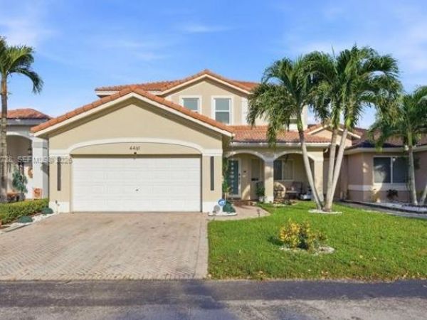4461 SW 162nd Ct , Miami, FL 33185