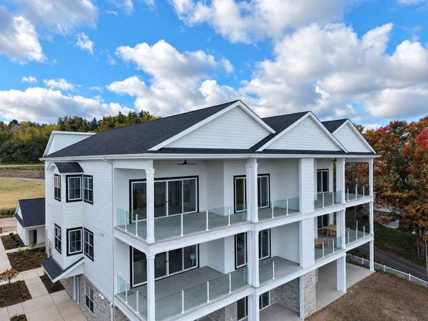 603 Lakeview Drive, Unit 6, Bay Harbor, MI 49770