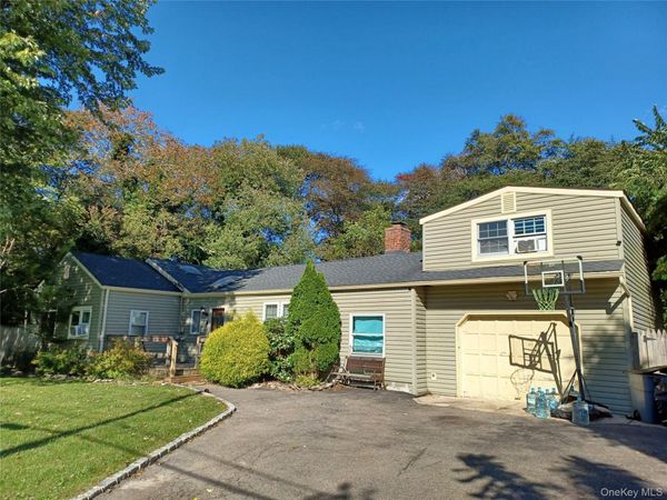 77 Dahlia Drive , Mastic Beach, NY 11951