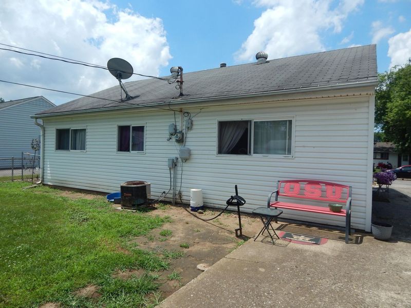 3700 Clearwater Drive, Columbus, OH 43232 Photo 3