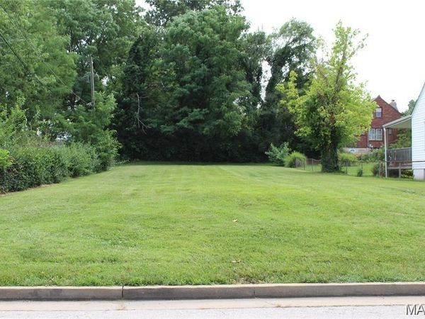 10110 Lackland Road, Overland, MO 63114