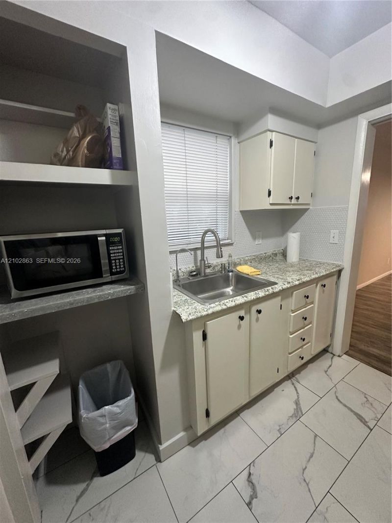 1050 E Sample Rd , Unit 202, Pompano Beach, FL 33064 Photo