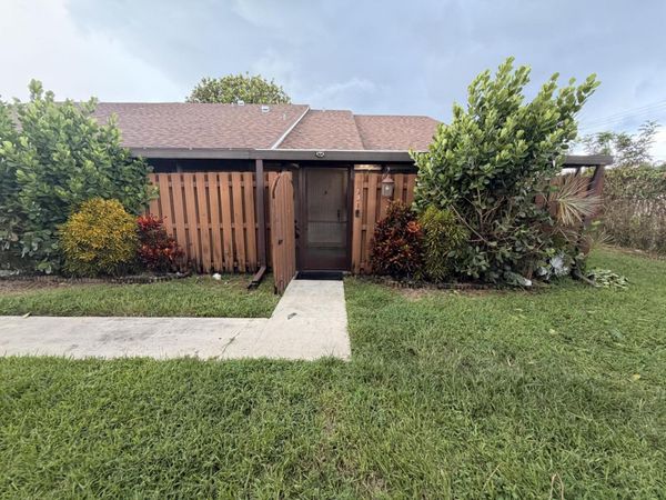 534 SPRINGDALE Circle, Unit 53-D, Palm Springs, FL 33461
