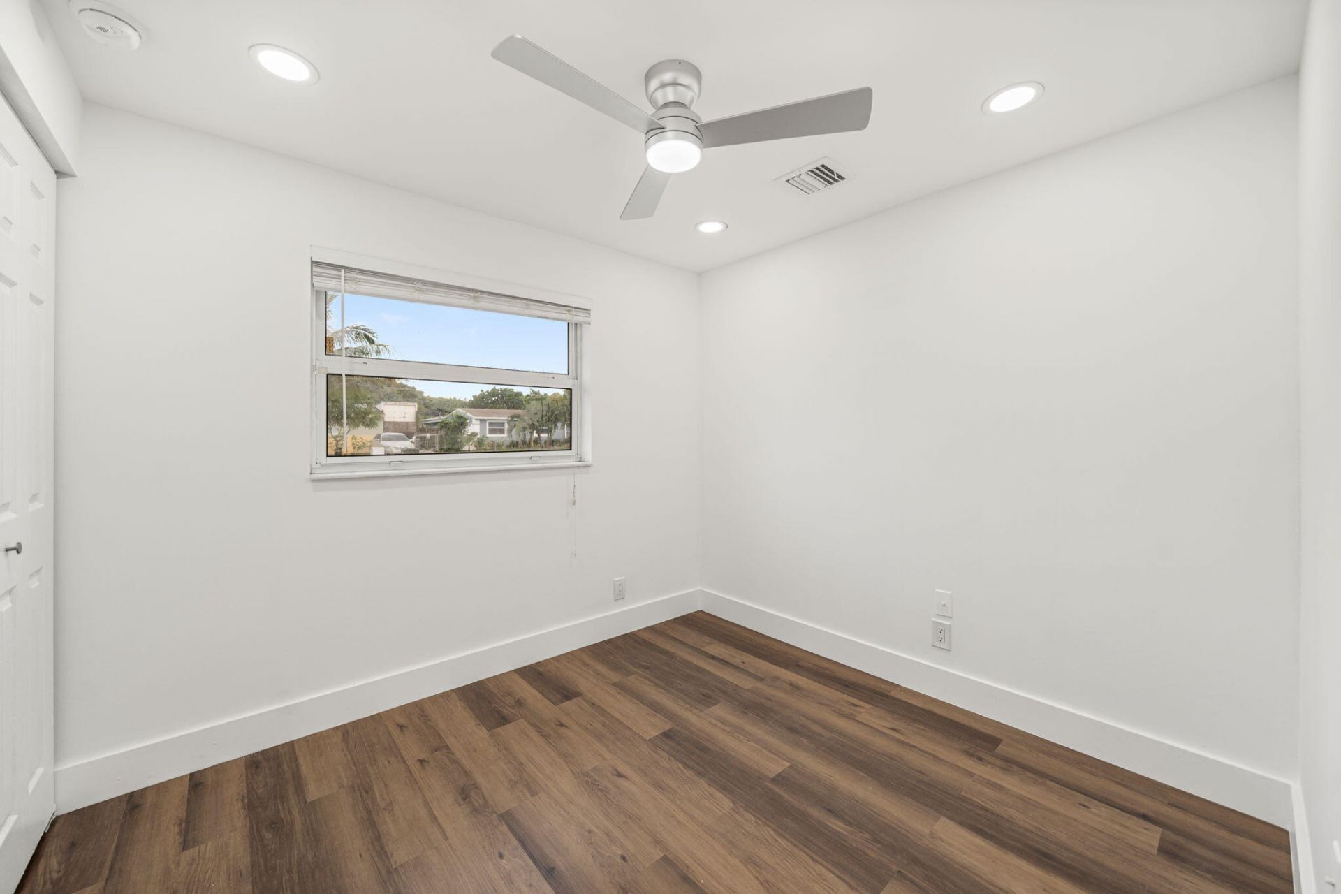 5295 Helene Place, West Palm Beach, FL 33407 Photo