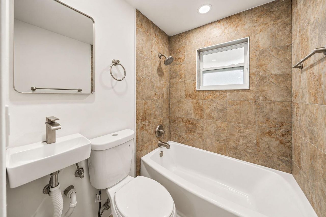 5295 Helene Place, West Palm Beach, FL 33407 Photo