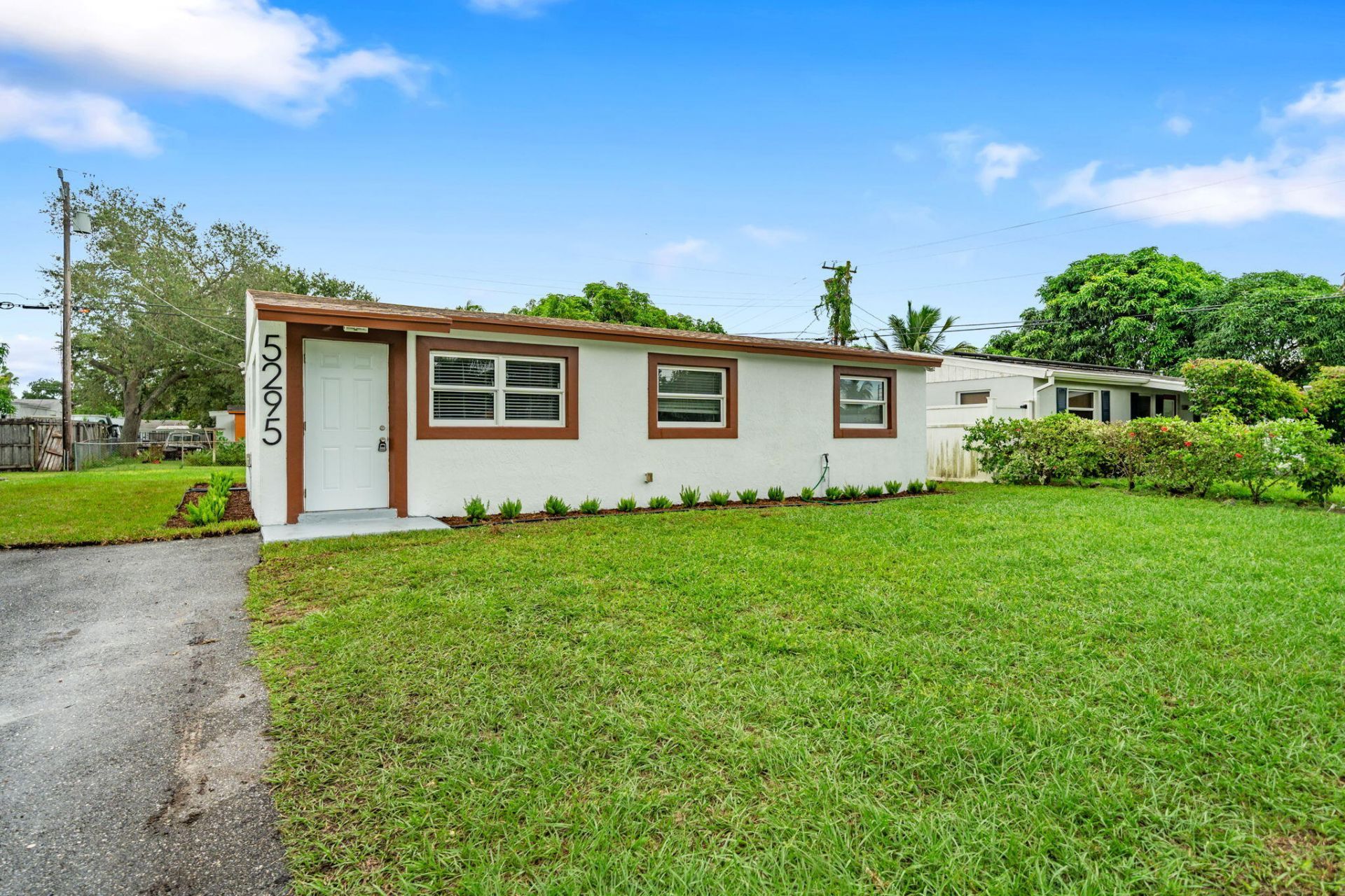 5295 Helene Place, West Palm Beach, FL 33407 Photo