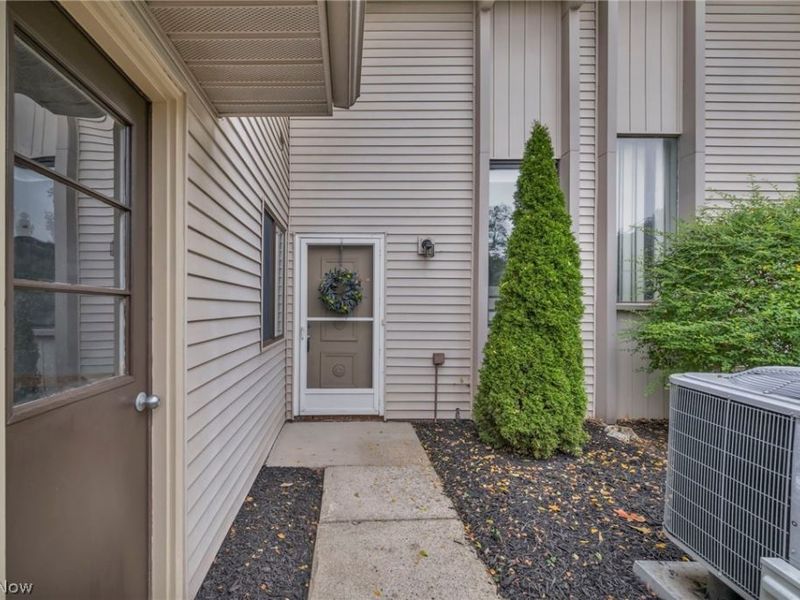 11547 Pearl Road, Strongsville, OH 44136 Photo 5
