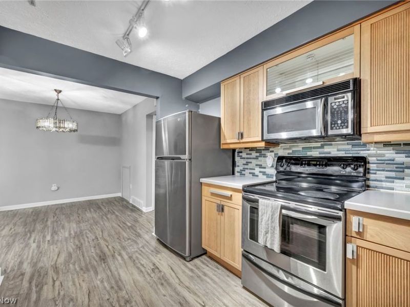 11547 Pearl Road, Strongsville, OH 44136 Photo 9