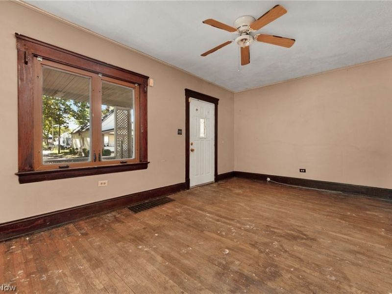 3026 Saratoga, Cleveland, OH 44109 Photo 10