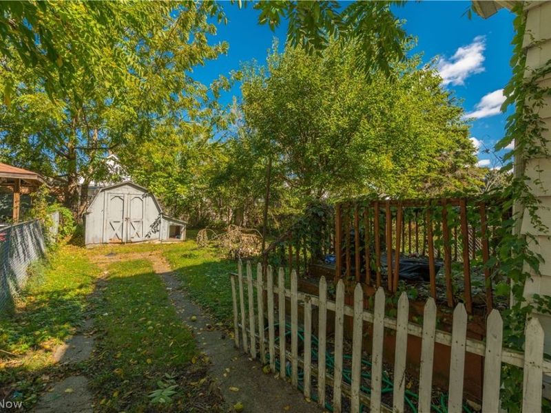 3026 Saratoga, Cleveland, OH 44109 Photo 6