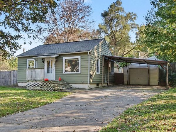 1612 Buena Vista Street, Kalamazoo, MI 49001