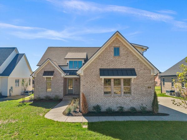 814 Brookdale Ct, Lebanon, TN 37087