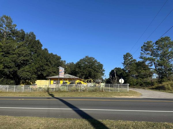 59 Nina Street , Defuniak Springs, FL 32433