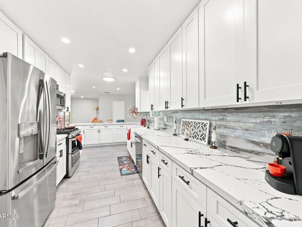 10718 W CHERYL Drive, Sun City, AZ 85351