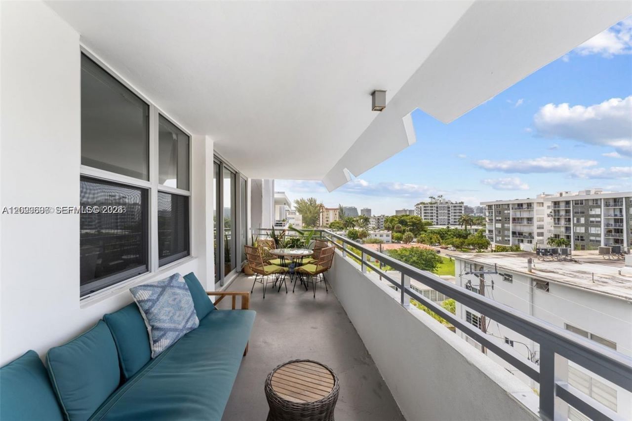1080 94th St, Unit 612, Bay Harbor Islands, FL 33154 Photo