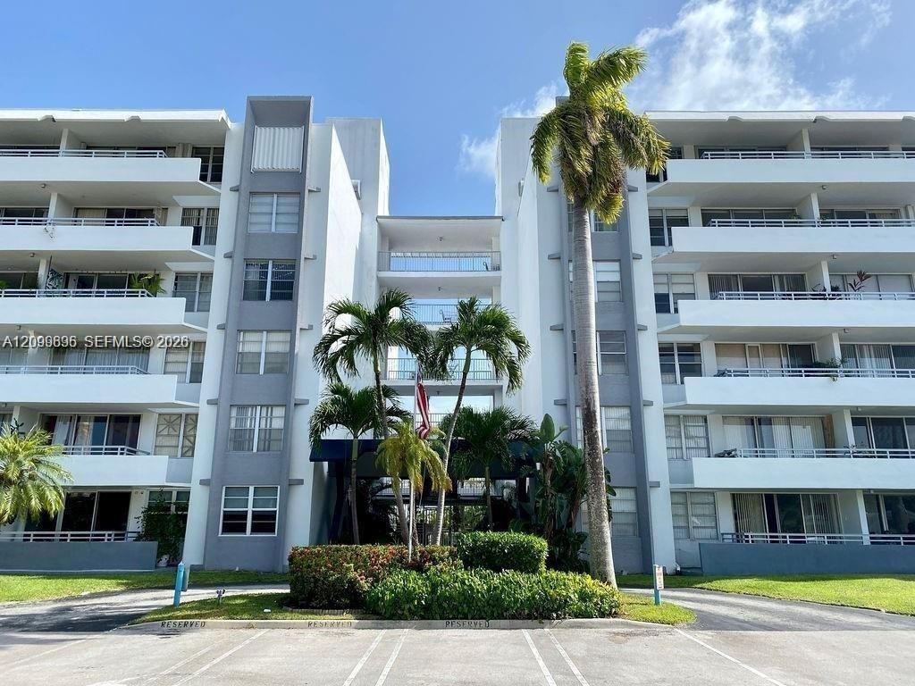 1080 94th St, Unit 612, Bay Harbor Islands, FL 33154 Photo