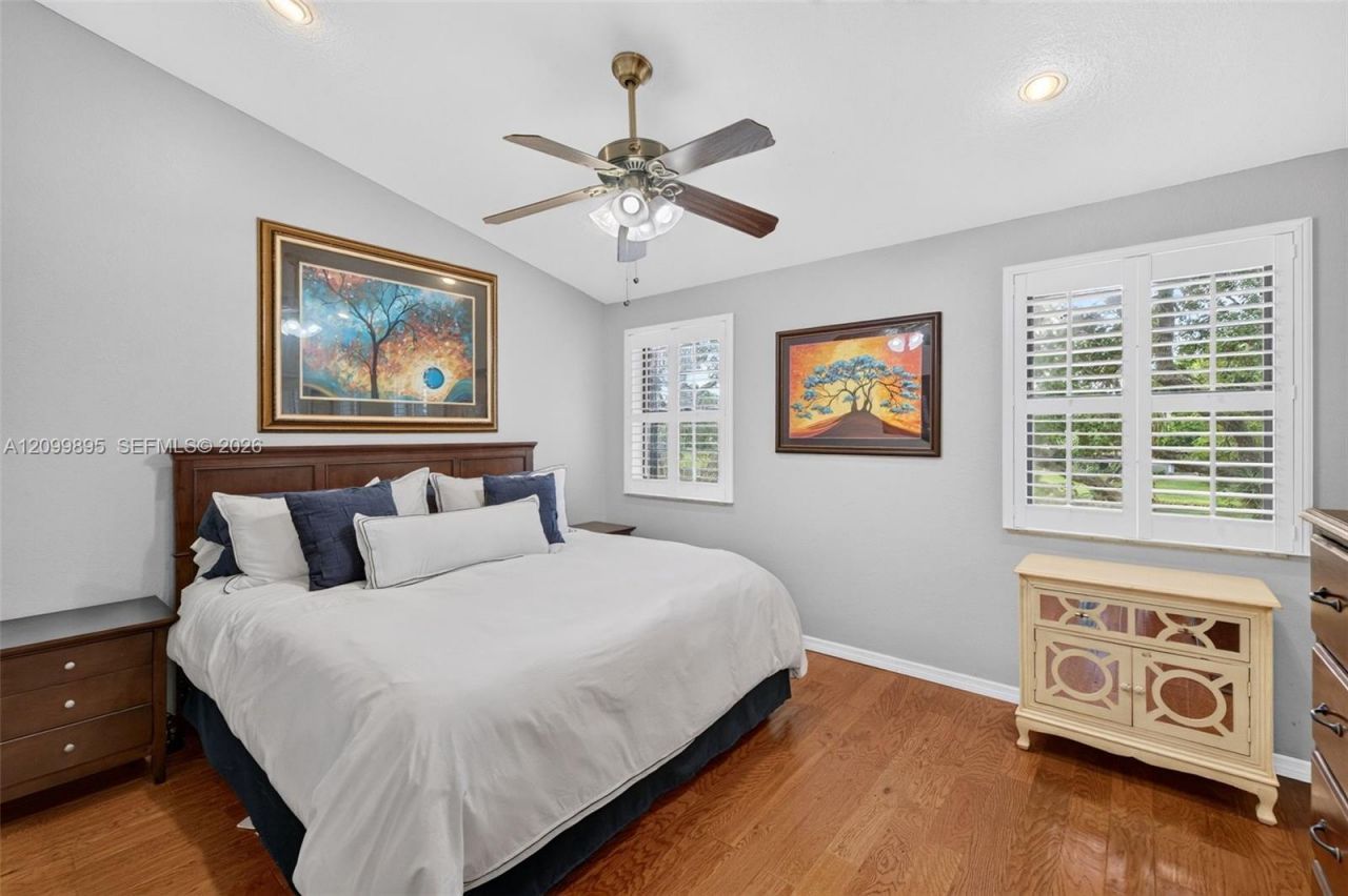 9012 Vineyard Lake Dr, Plantation, FL 33324 Photo