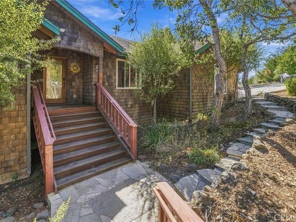 1086 Hillcrest, Cambria, CA 93428