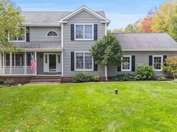 240 Greenview Drive, Aurora, OH 44202