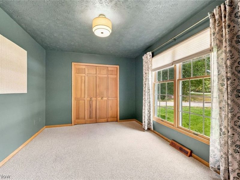 240 Greenview Drive, Aurora, OH 44202 Photo 12