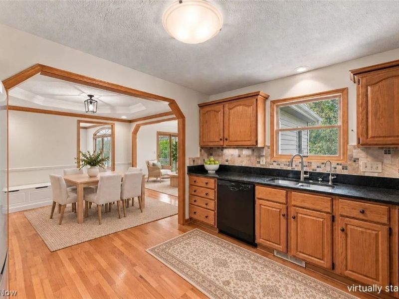 240 Greenview Drive, Aurora, OH 44202 Photo 7