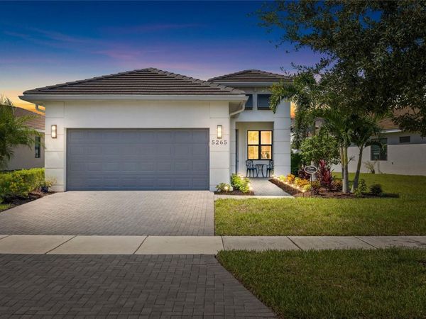 5265 BARNETT CIRCLE , LAKEWOOD RANCH, FL 34211