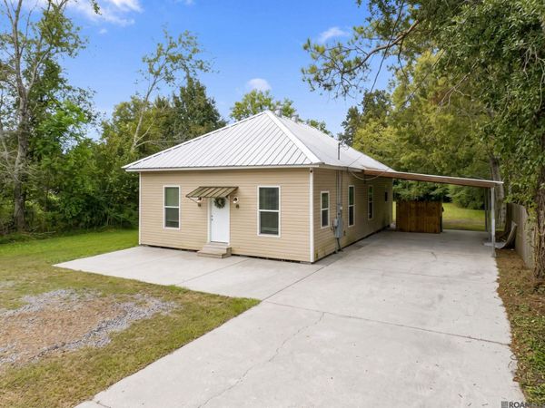 41055 La Hwy 621, Gonzales, LA 70737