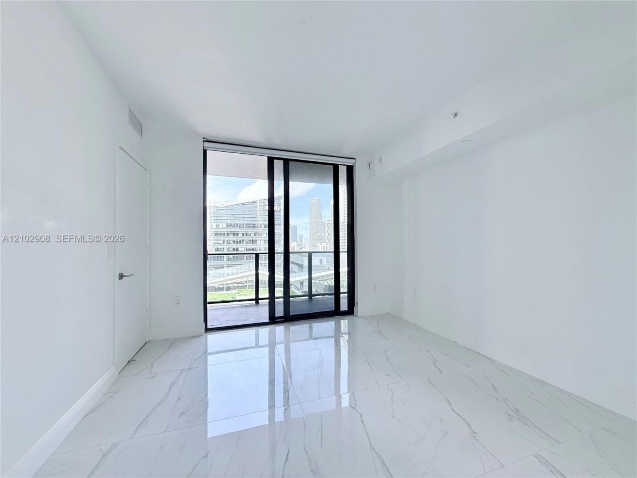 45 SW 9th St , Unit 1209, Miami, FL 33130 Photo