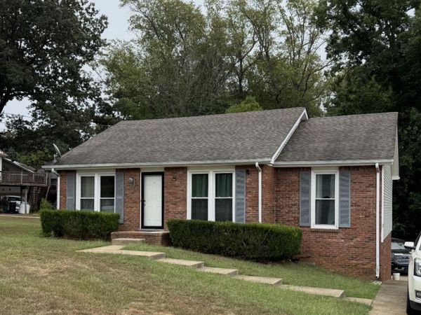 214 Sherwood Hills Dr , Clarksville, TN 37042
