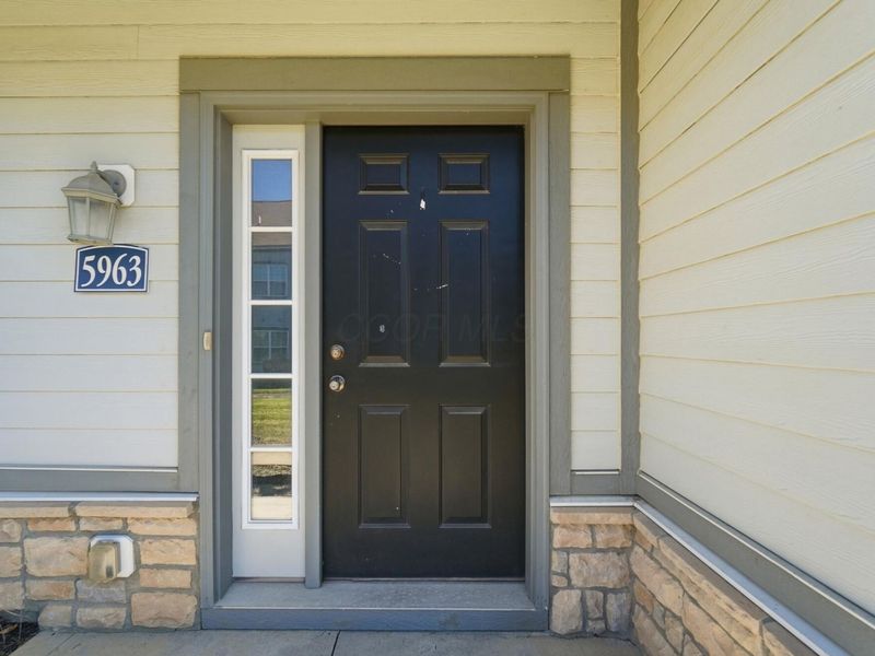 5963 Bluestone Way, Lewis Center, OH 43035 Photo 2