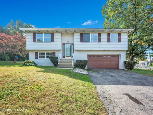 32 Laflin Road, Wilkes-Barre, PA 18702