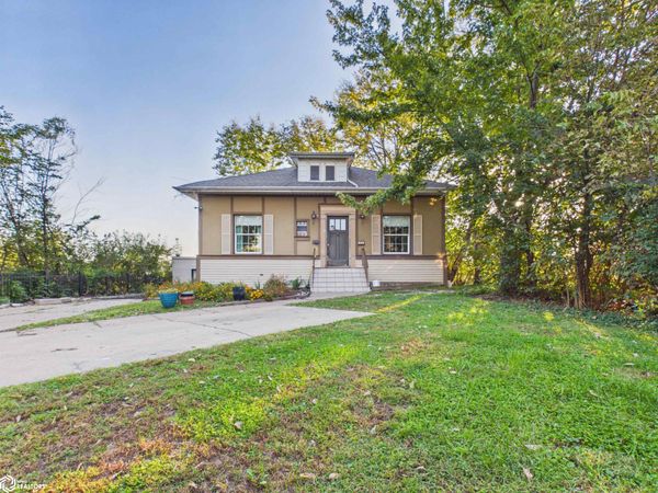 515 Grand Avenue, Keokuk, IA 52632