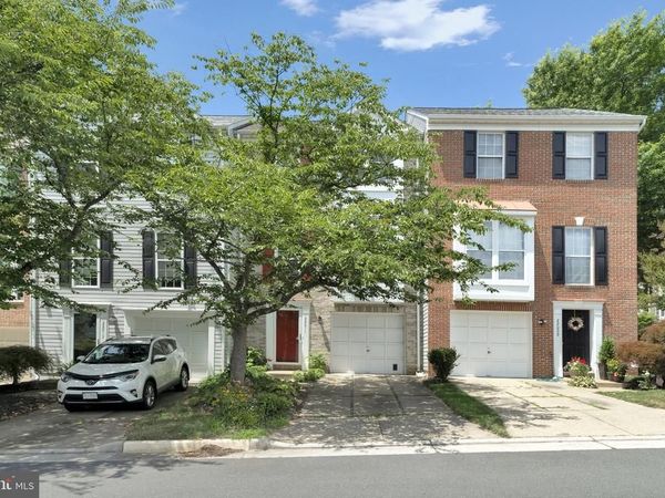 22011 BOX CAR SQUARE, STERLING, VA 20166