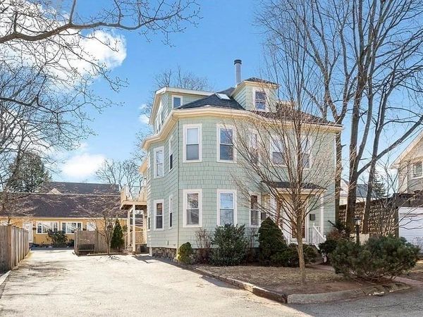 5 Henry St, Unit 1, Belmont, MA 02478