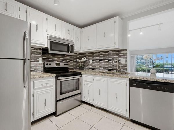 485 N PINE ISLAND Road, Unit A105, Plantation, FL 33324