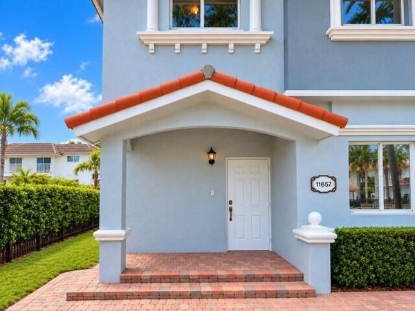 11657 NE 18th Drive, Unit 11657, North Miami, FL 33181