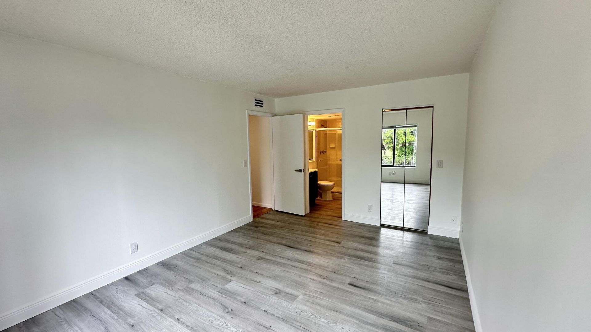 1111 Green Pine Boulevard, Unit D2, West Palm Beach, FL 33409 Photo