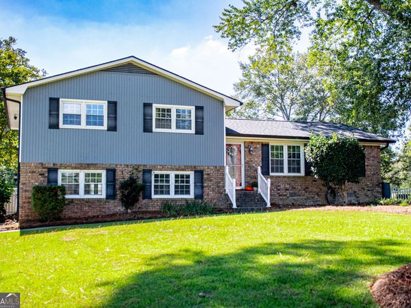 105 Kathy Lane, Carrollton, GA 30117