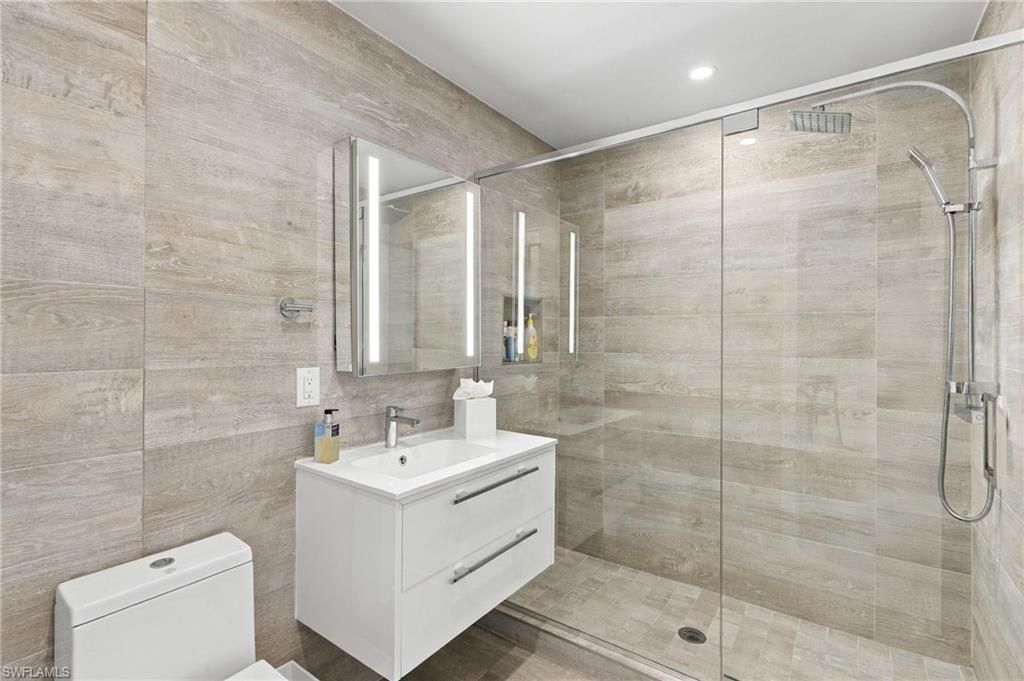 536 2nd St S, Unit 536, Naples, FL 34102 Photo
