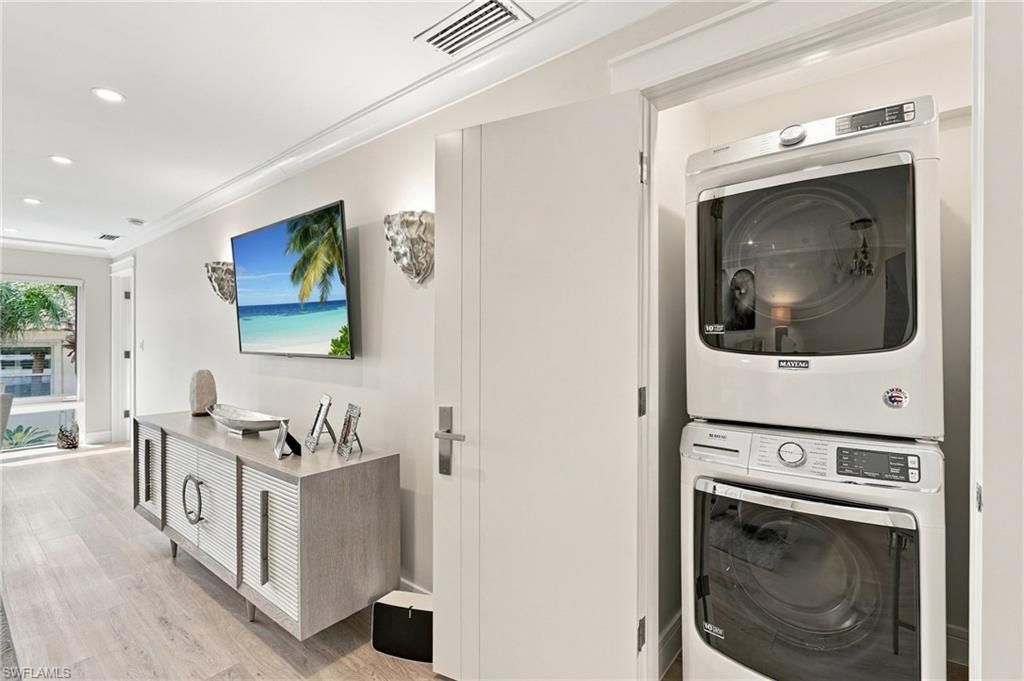 536 2nd St S, Unit 536, Naples, FL 34102 Photo