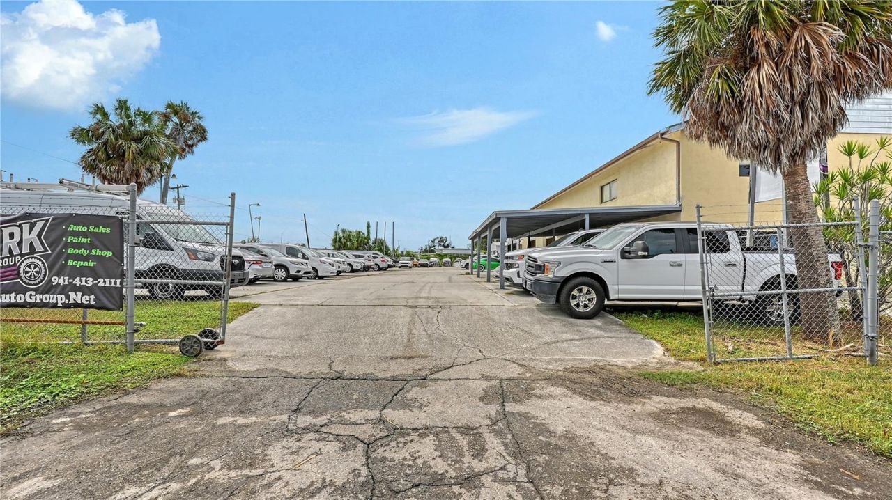 4576 Samuel Street , Sarasota, FL 34233 Photo