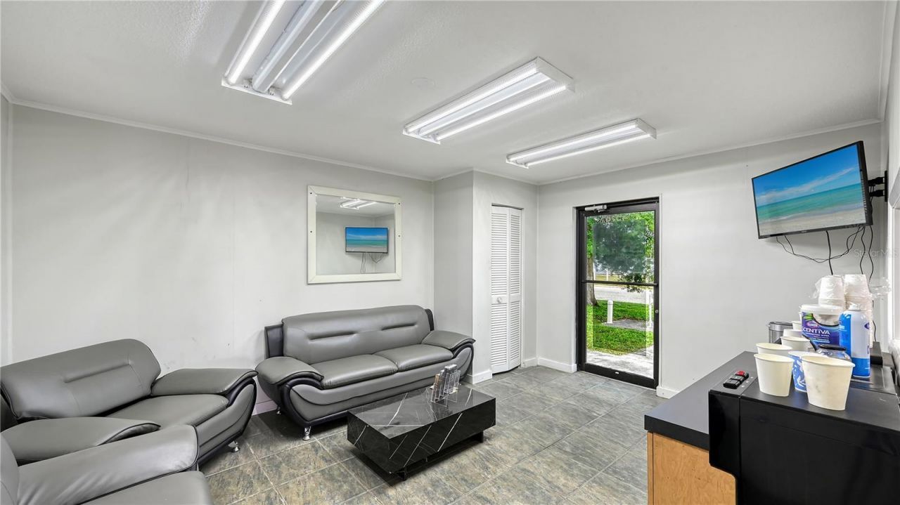 4576 Samuel Street , Sarasota, FL 34233 Photo