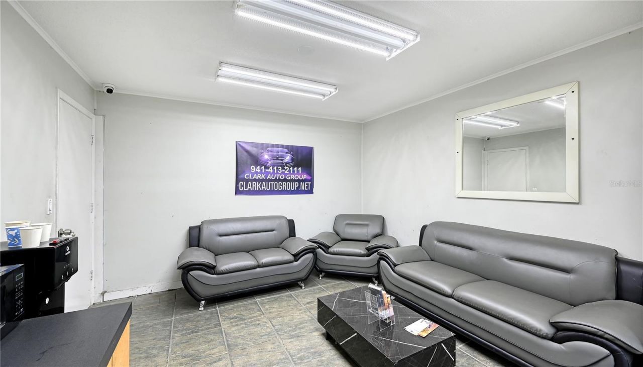 4576 Samuel Street , Sarasota, FL 34233 Photo