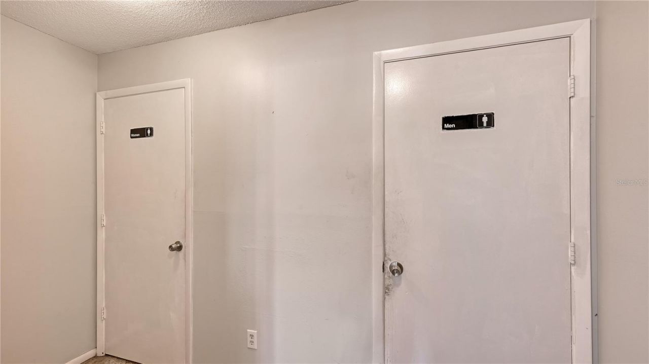 4576 Samuel Street , Sarasota, FL 34233 Photo
