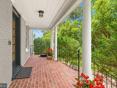 5716 N KINGS HIGHWAY , ALEXANDRIA, VA 22303
